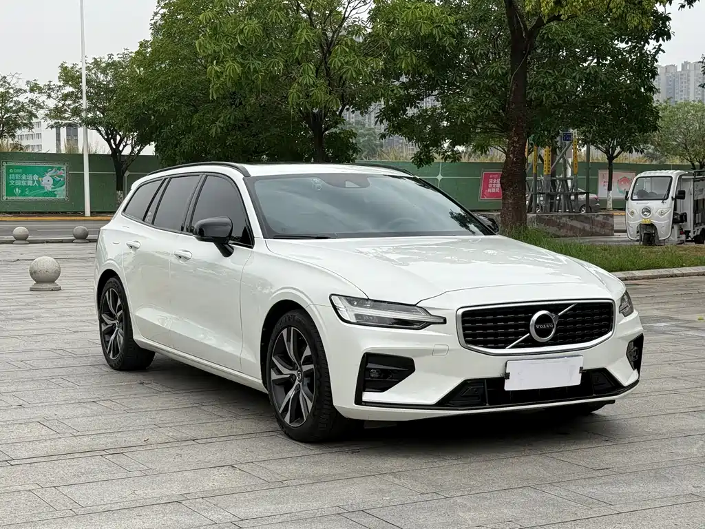 Volvo V60 2020 — фото 3