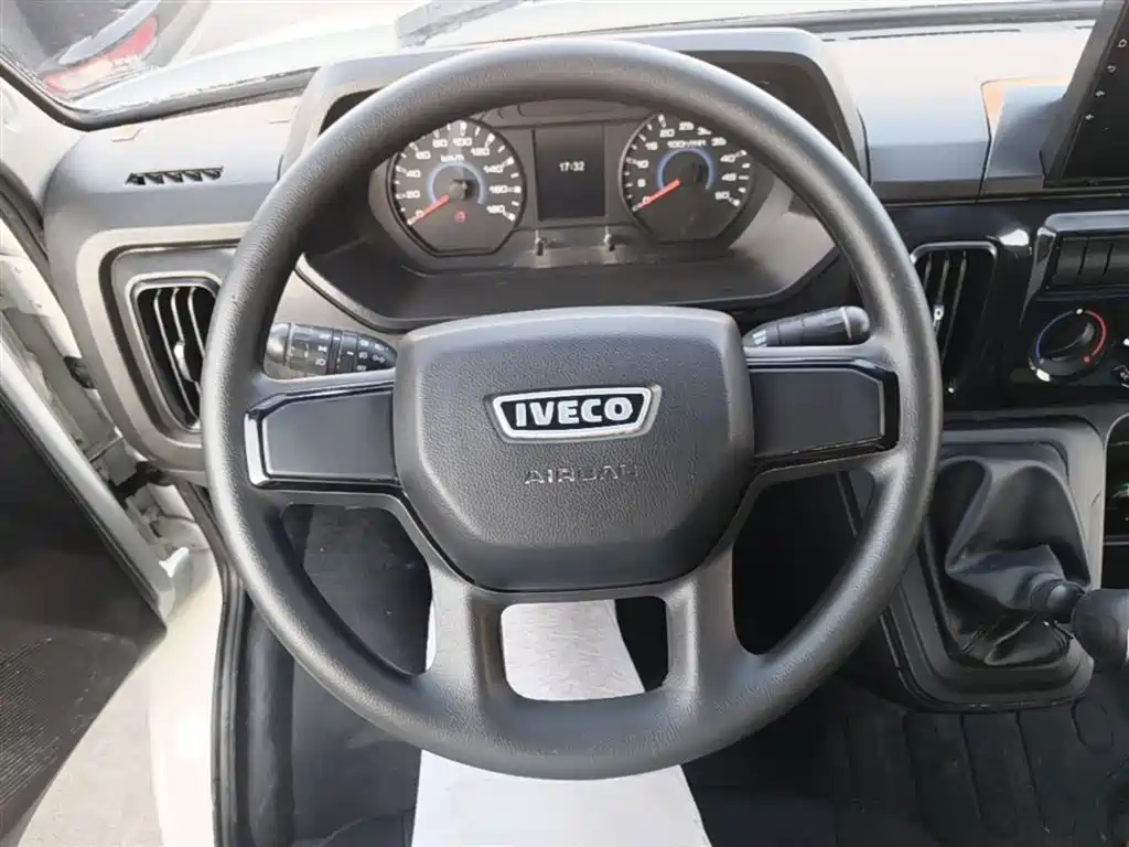 IVECO Daily 2024 — фото 11