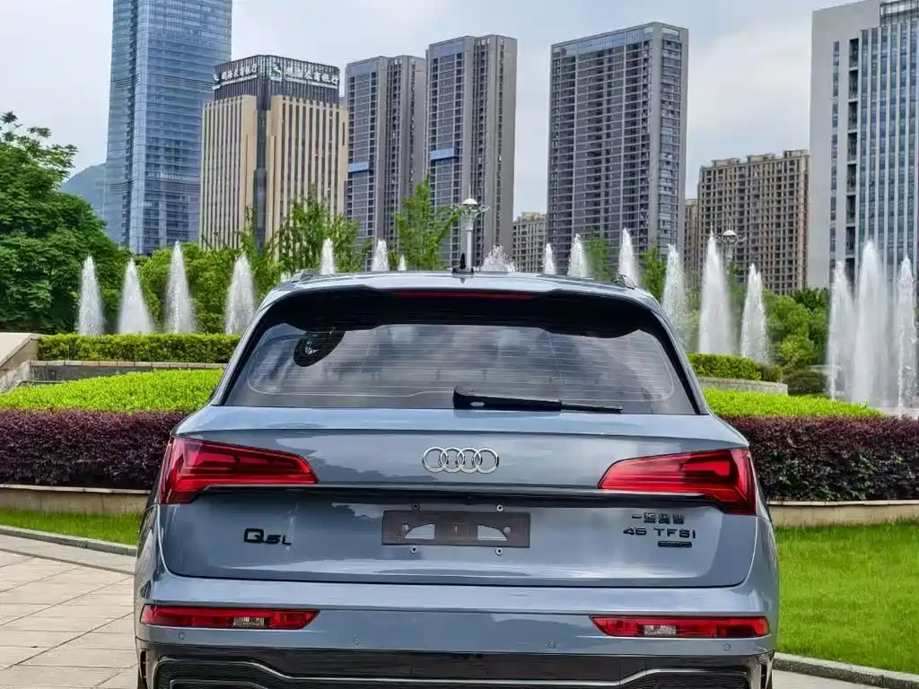 Audi Q5L 2021 — фото 17