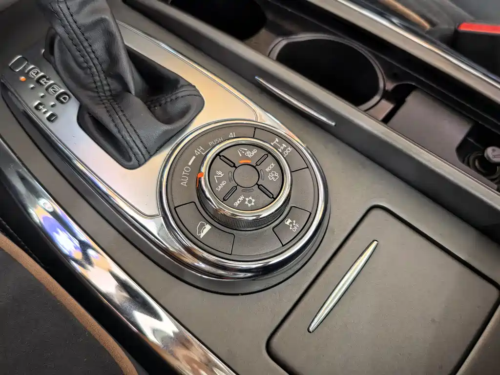 Nissan Patrol 2018 — фото 17