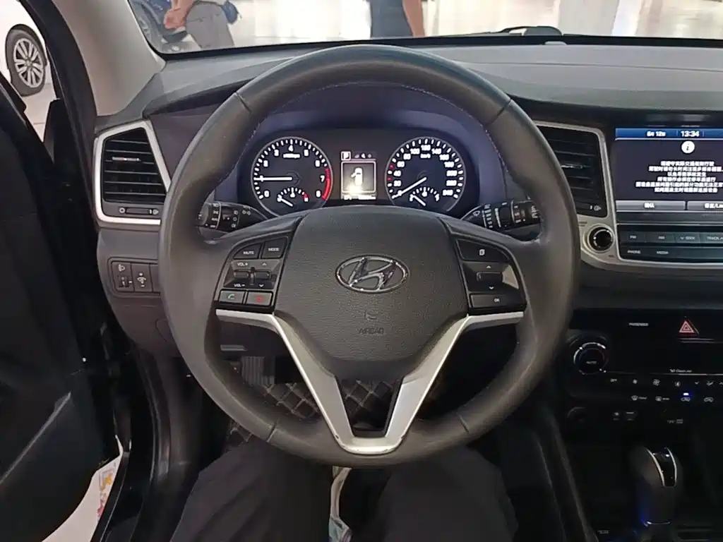 Hyundai Tucson 2018 — фото 11