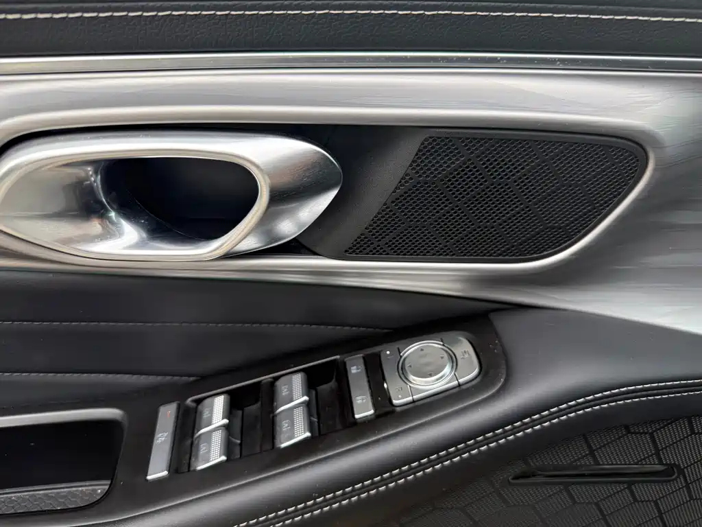 GAC Trumpchi GS8 2024 — фото 12