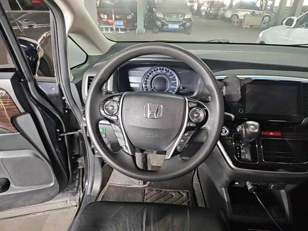 Honda Odyssey 2021 — фото 11