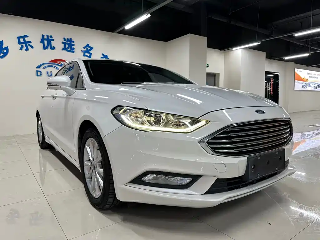 Ford Mondeo 2017 — фото 3