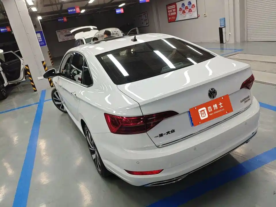 Volkswagen Sagitar 2022