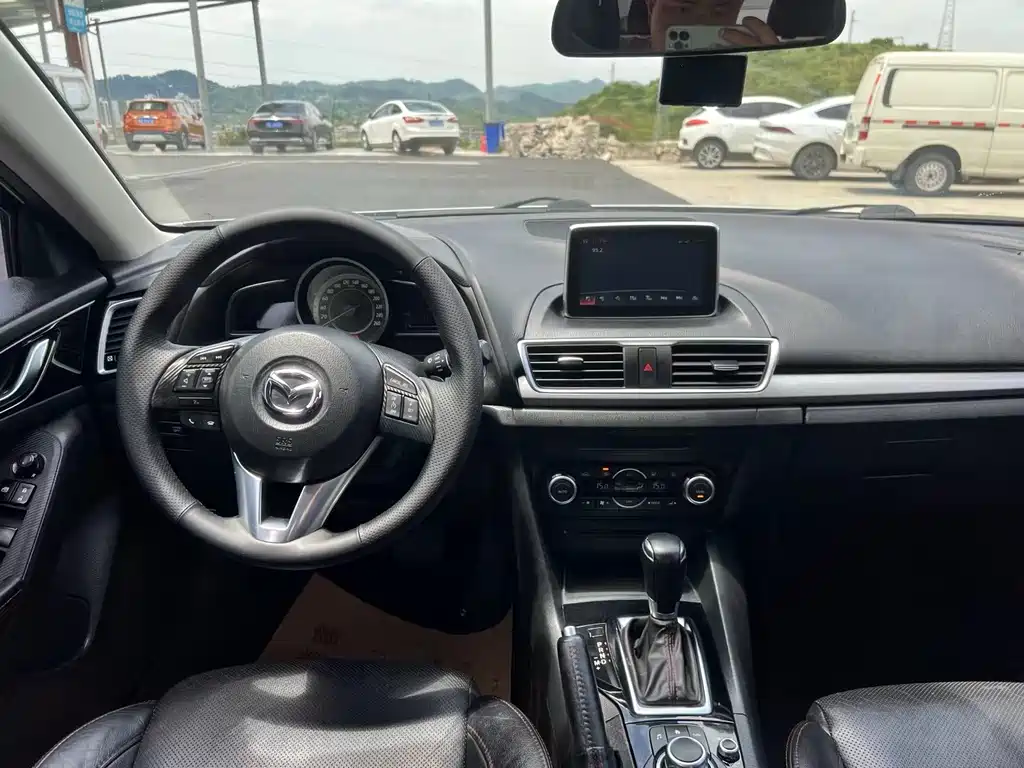 Mazda 3 Axela 2015 — фото 4