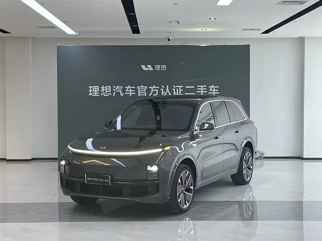 Li Auto Li L8 2025