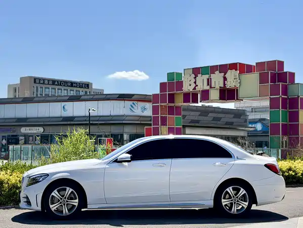 Mercedes-Benz C-Class 2019
