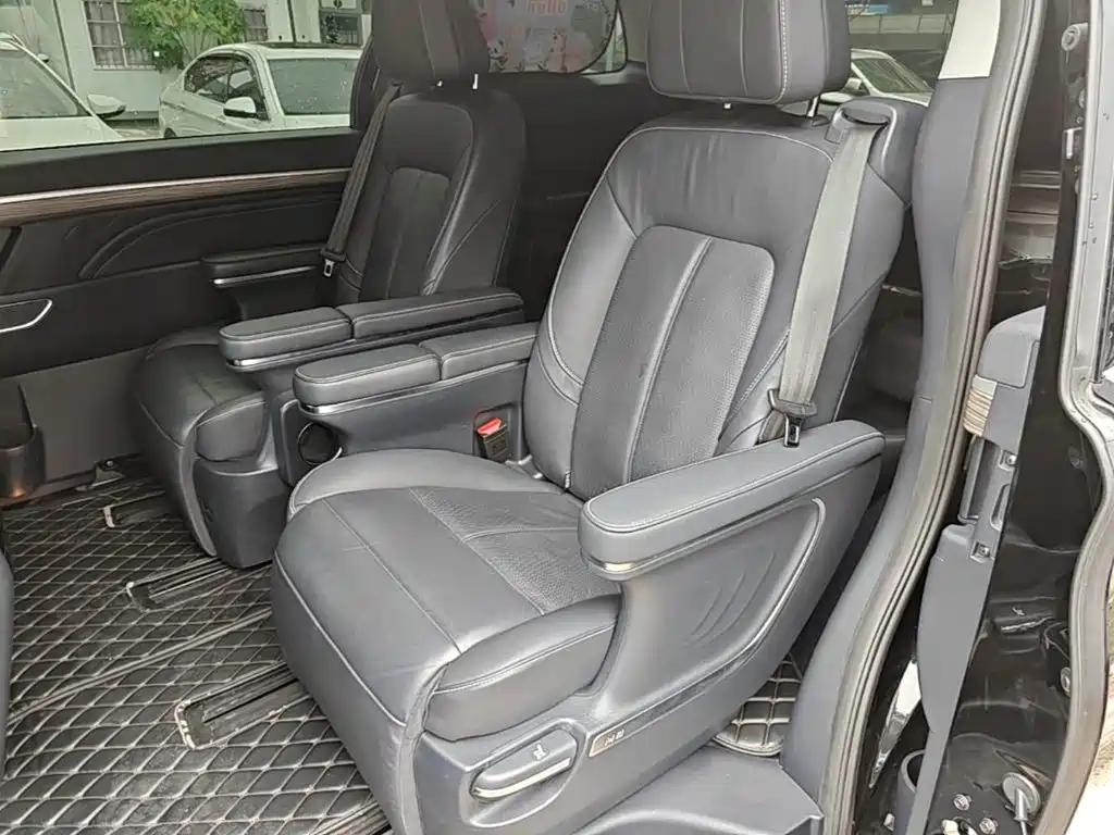 GAC Motor Trumpchi M8 2022 — фото 17