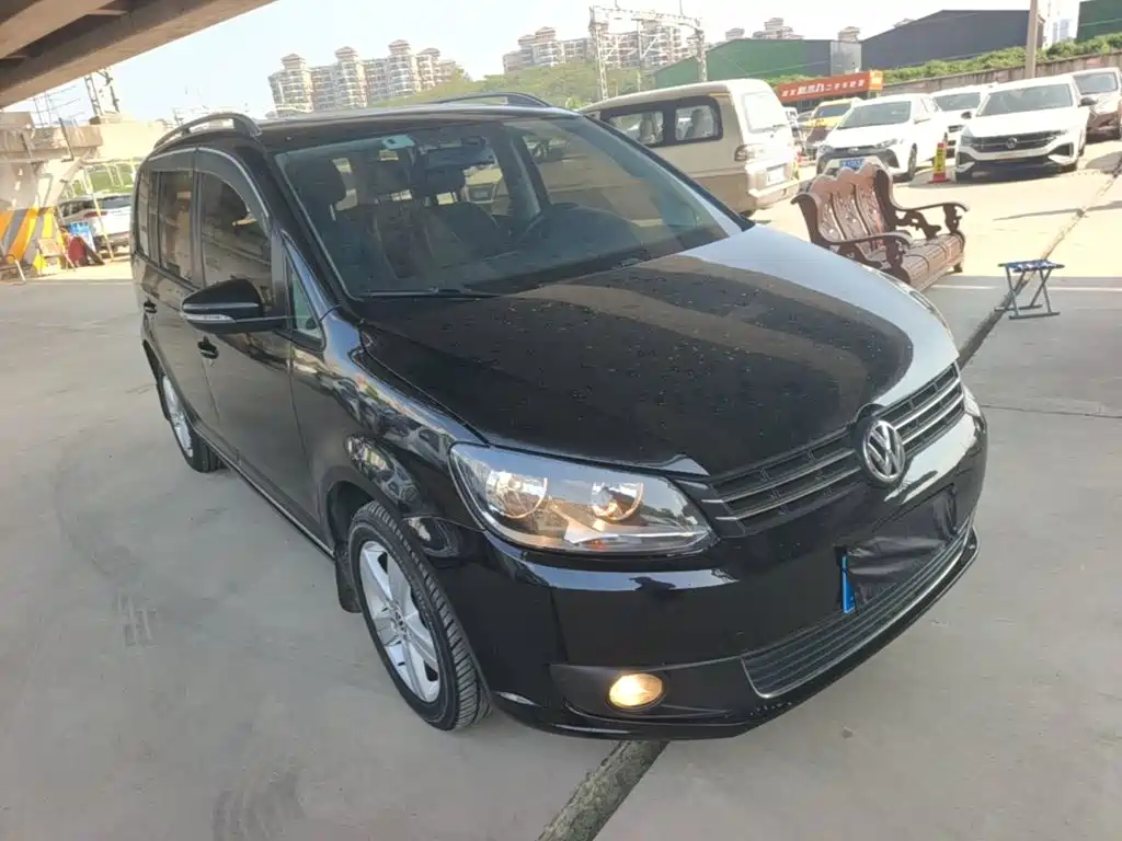 Volkswagen Touran 2015