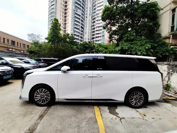 GAC Trumpchi M8 2023