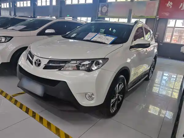 Toyota RAV4 2015