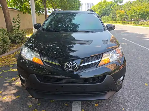 Toyota RAV4 2015
