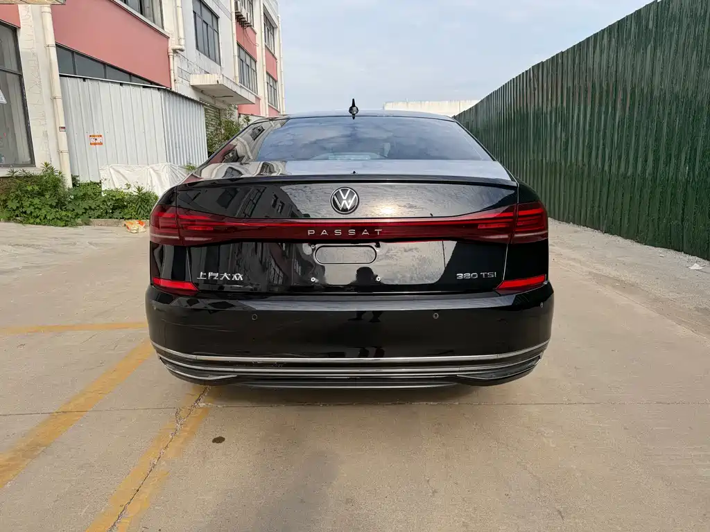 Volkswagen Passat 2025 — фото 20