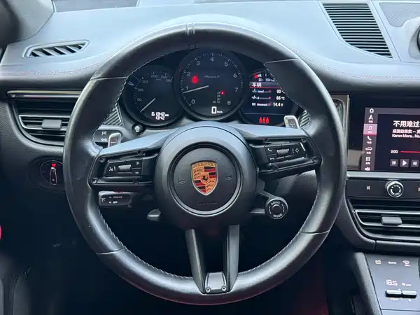Porsche Macan 2022