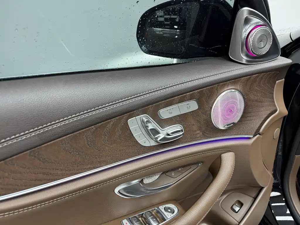 Mercedes-Benz E-Class 2022 — фото 15