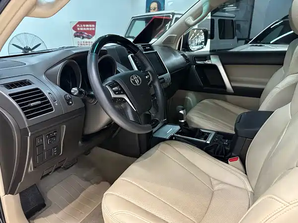 Toyota Prado 2013
