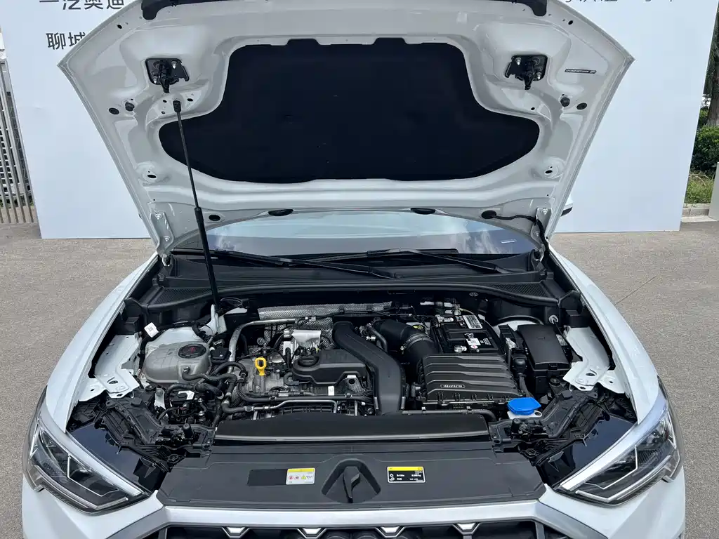 Audi Q3 2023 — фото 11
