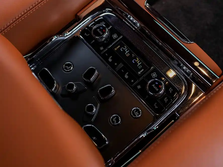 Bentley Mulsanne 2015 — фото 18