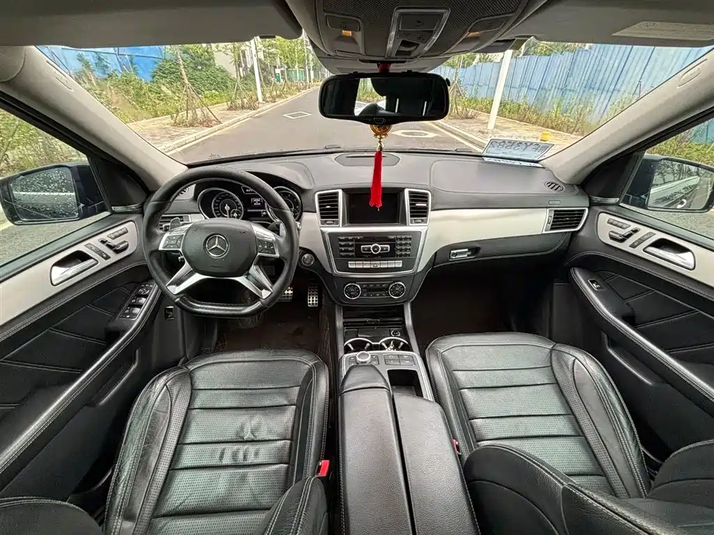 Mercedes-Benz M-Class AMG 2013 — фото 6