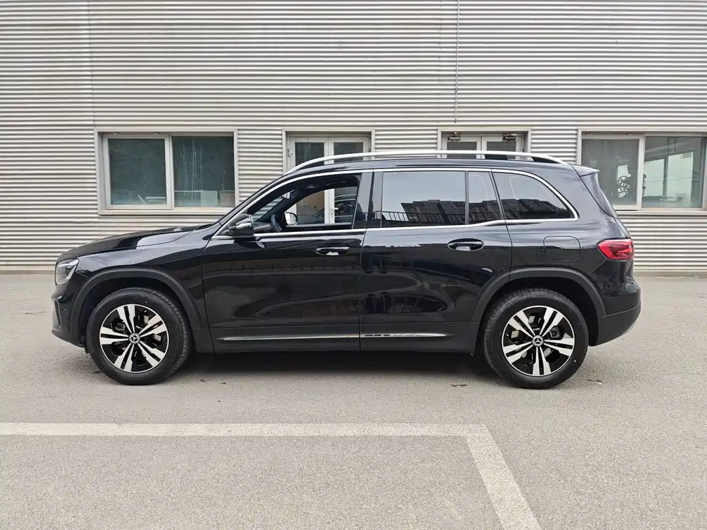 Mercedes-Benz GLB 2025 — фото 11