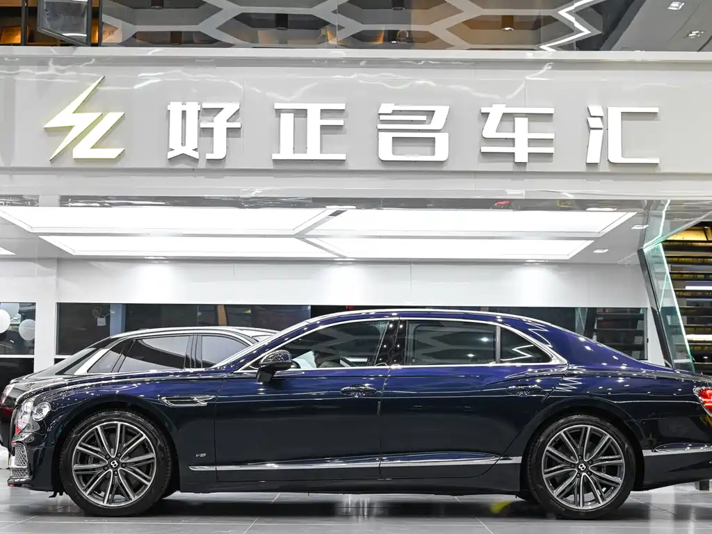 Bentley Flying Spur 2021 — фото 2