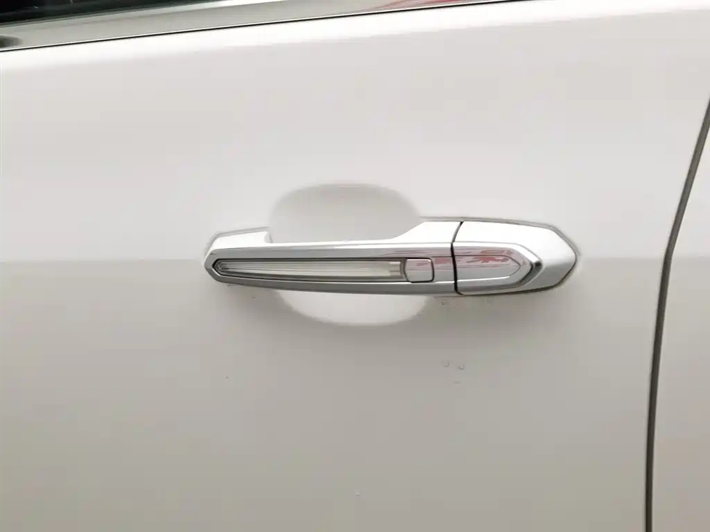 Cadillac ATS-L 2015 — фото 18