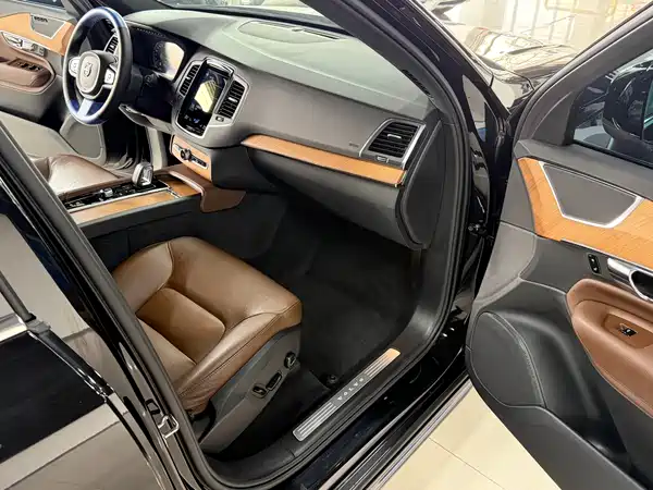 Volvo XC90 2022