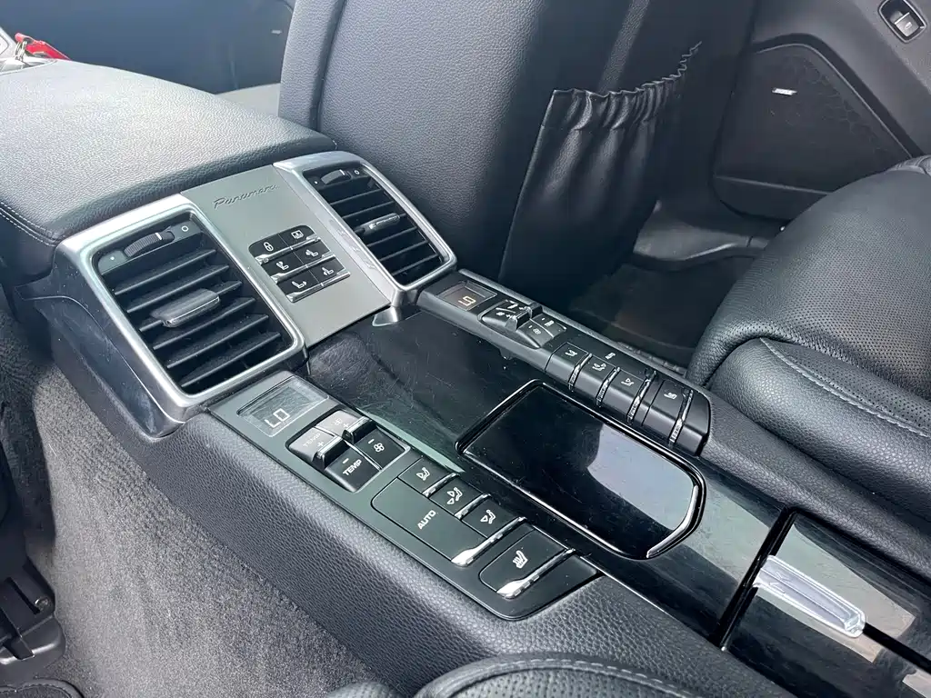 Porsche Panamera 2016 — фото 15