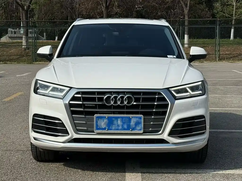 Audi Q5L 2020 — фото 2