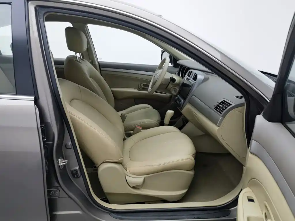 Nissan Sylphy 2014 — фото 23