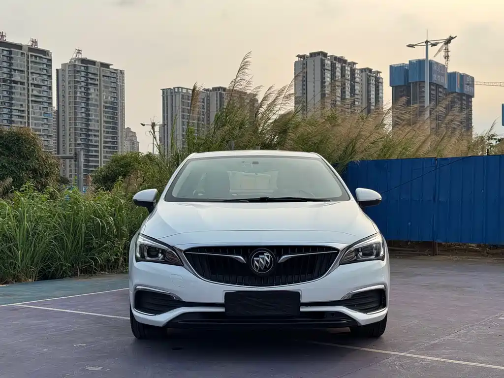 Buick Verano 2018 — фото 2