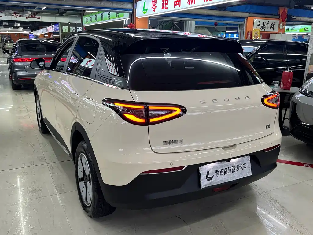 Geely Galaxy Starwish 2025 — фото 4