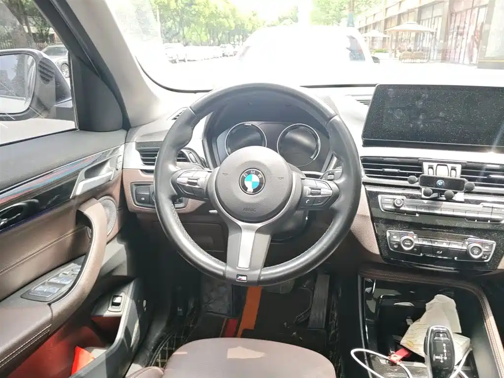 BMW X1 2022 — фото 6