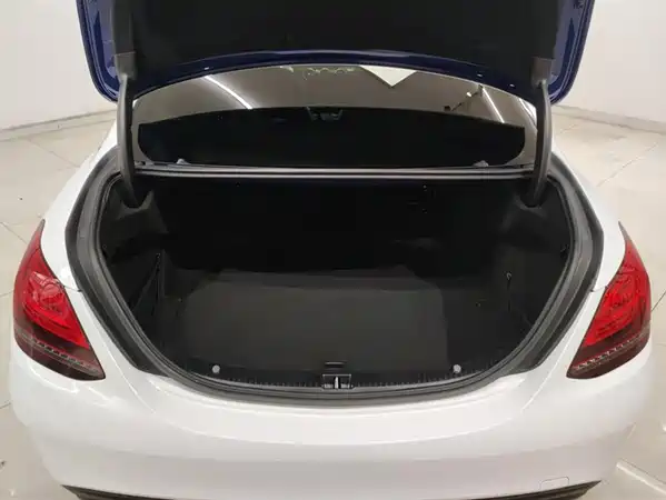 Mercedes-Benz C-Class 2021
