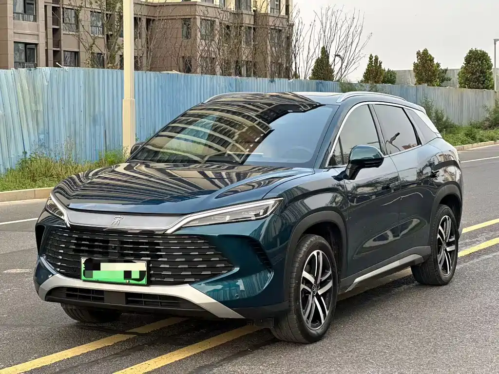 BYD L DM-i 2025