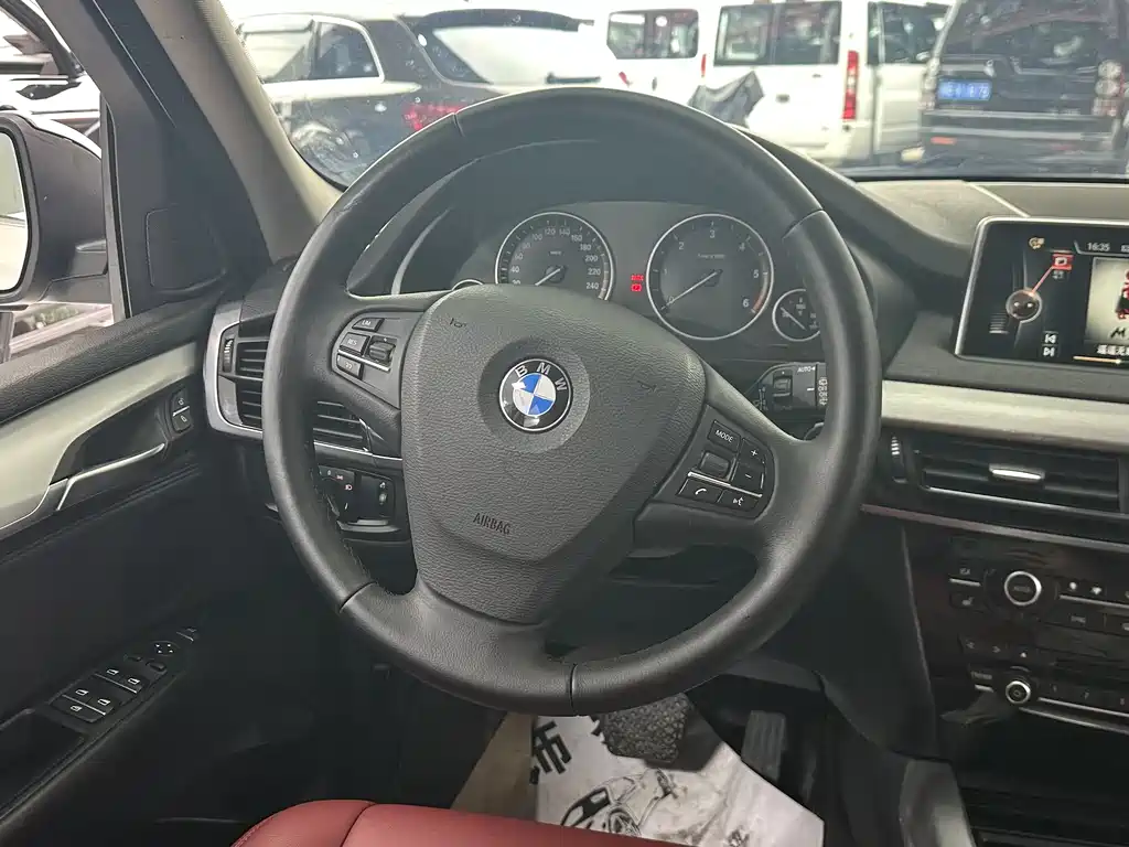 BMW X5 2015 — фото 12