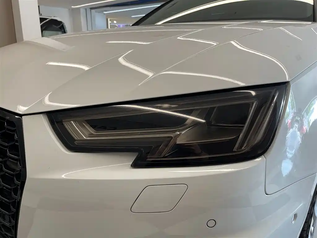 Audi A4L 2020 — фото 24