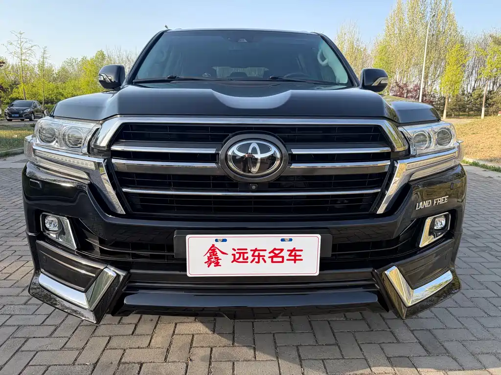 Toyota Land Cruiser 2020 — фото 2