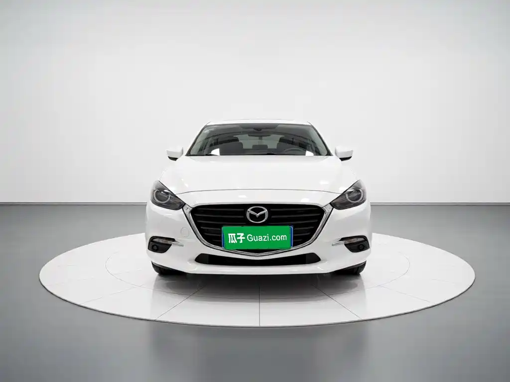 Mazda 3 Axela 2019 — фото 2