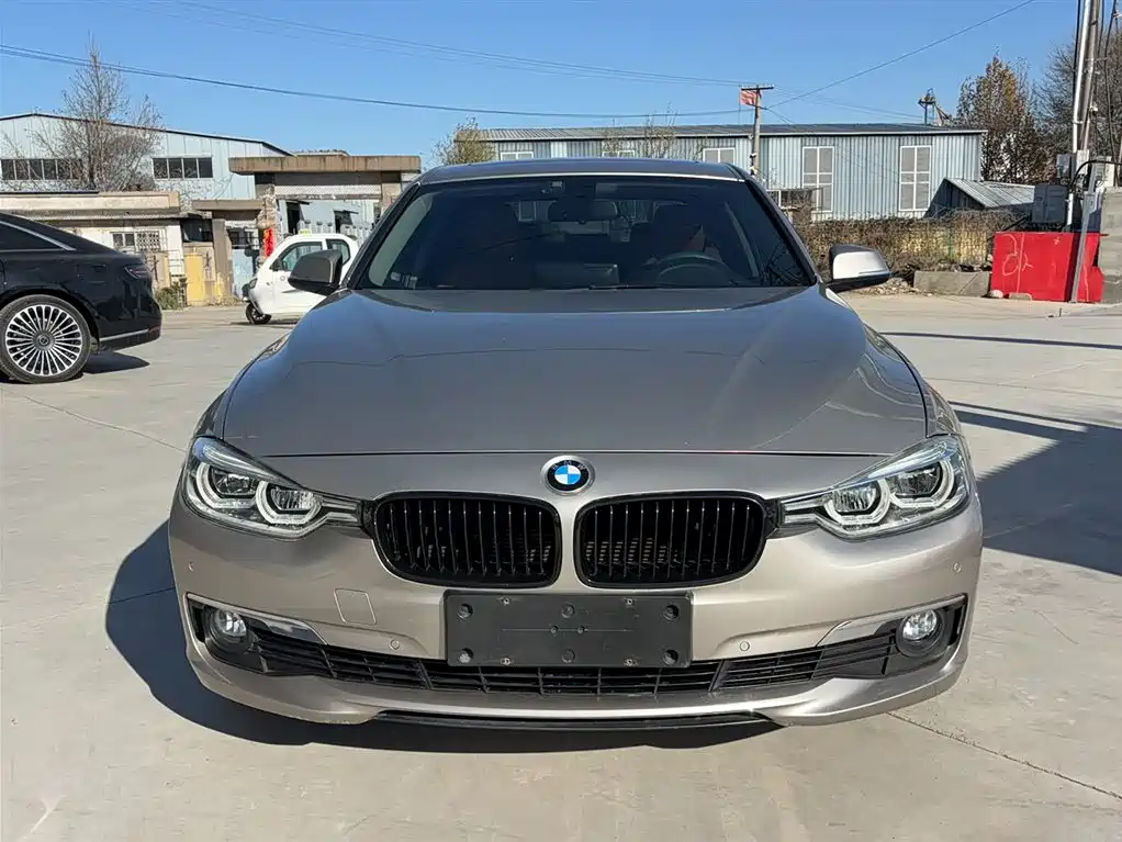 BMW 3 Series 2016 — фото 9
