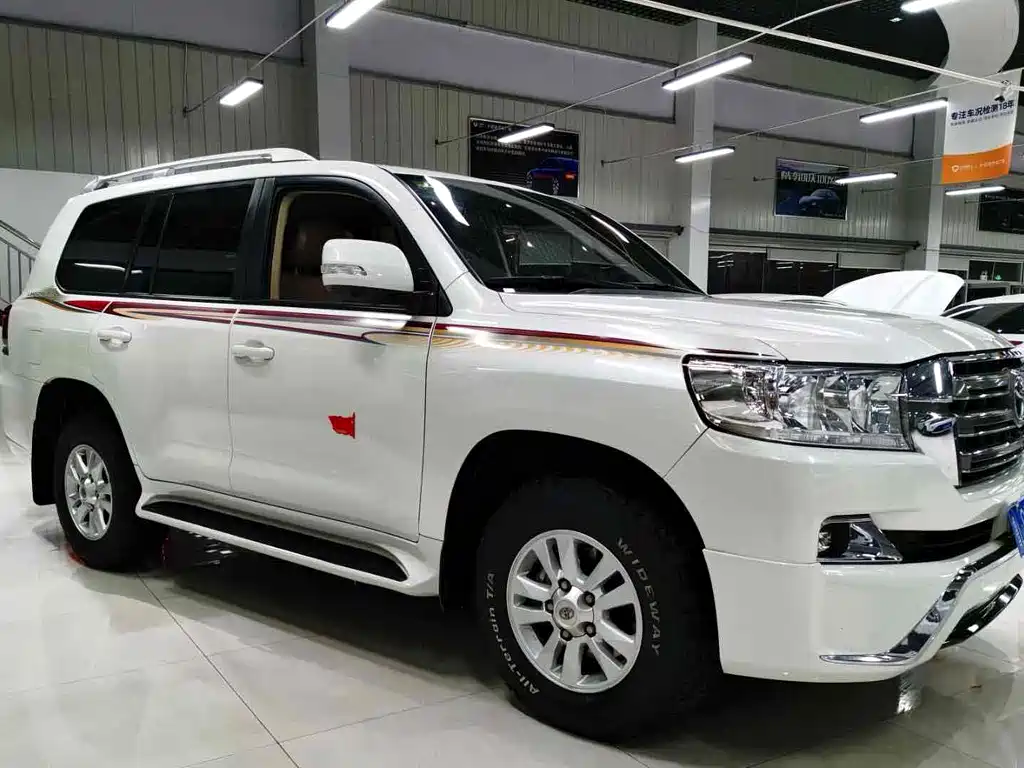 Toyota Land Cruiser 2018 — фото 3