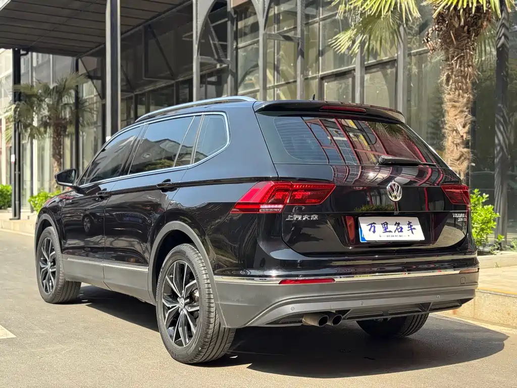 Volkswagen Tiguan L 2017 — фото 26
