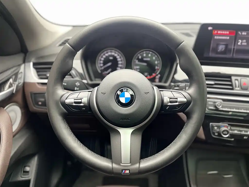BMW X1 2021 — фото 6