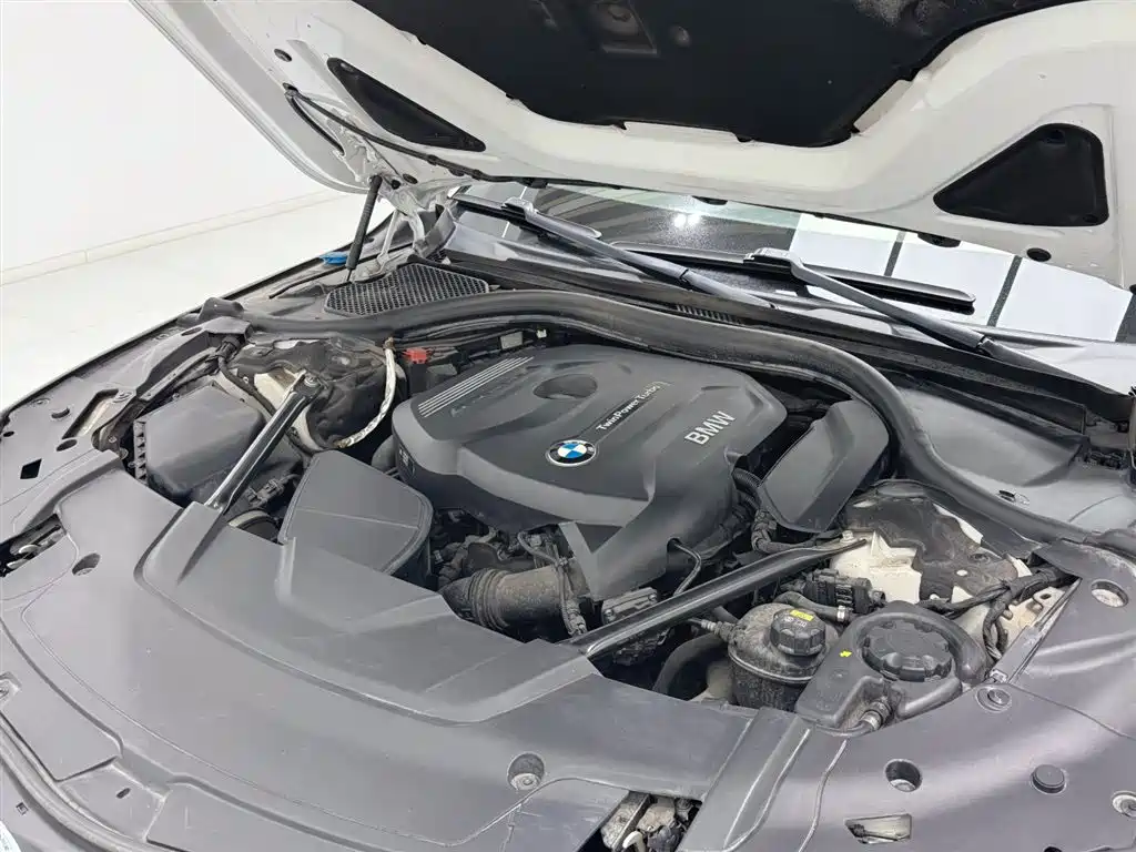 BMW 7 Series 2019 — фото 17