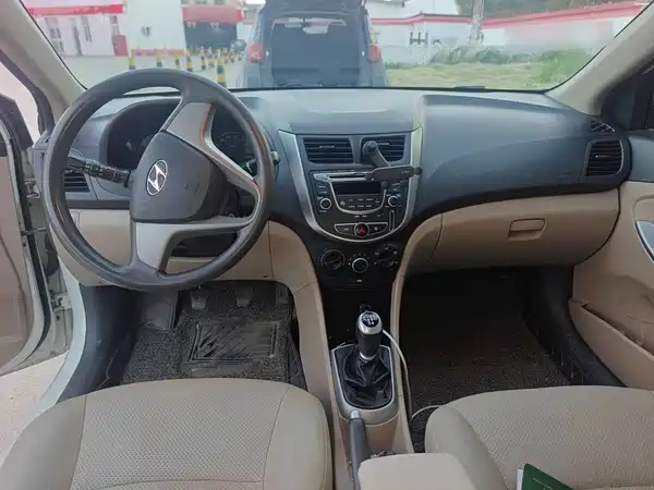 Hyundai Accent 2016
