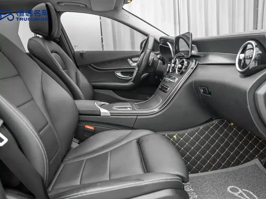 Mercedes-Benz C-Class 2019 — фото 15