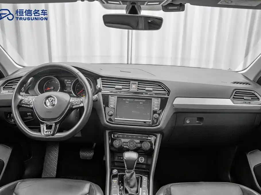 Volkswagen Tiguan L 2018 — фото 13