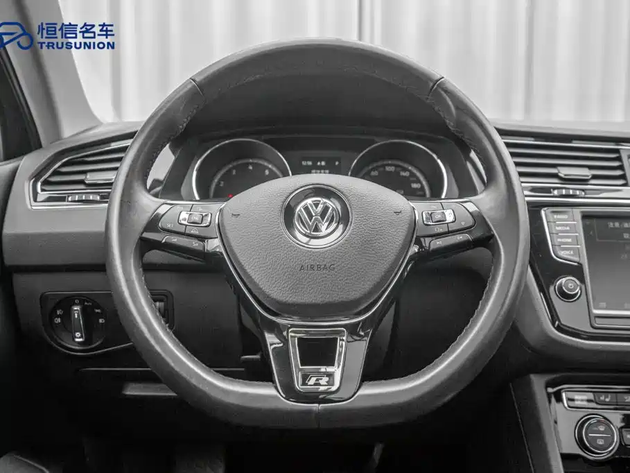 Volkswagen Tiguan L 2018 — фото 17