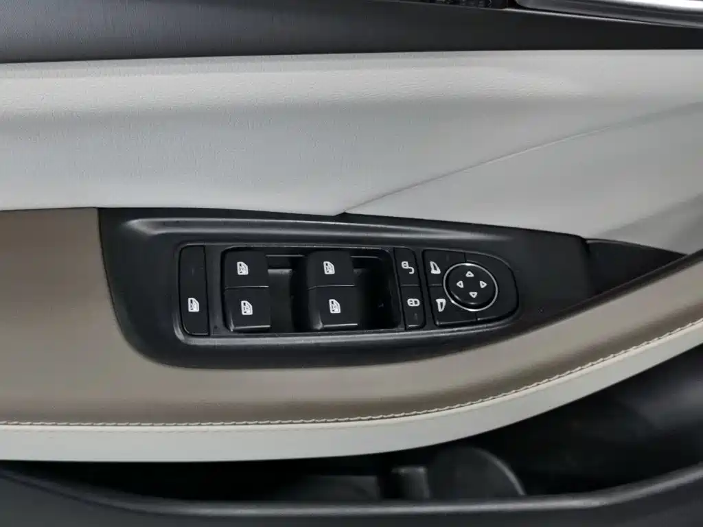 BYD Qin PLUS 2023 — фото 9